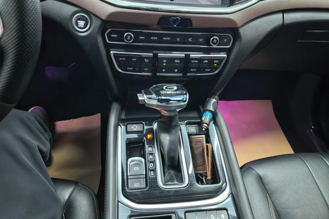 Trumpchi GS8 2017 320 T 2 WD 7 — фото 15