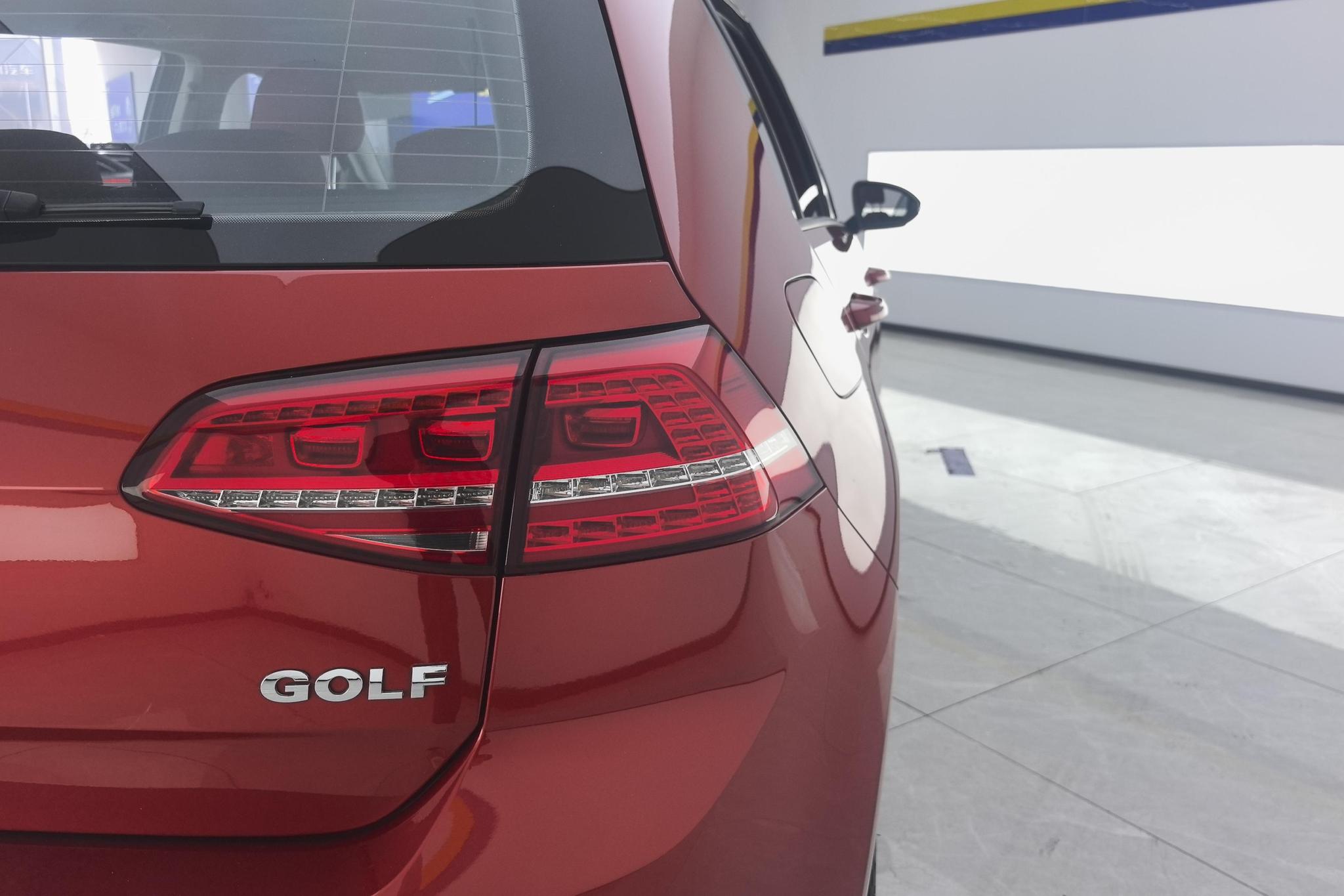 Volkswagen Golf 2015 1.6L AT Fashion