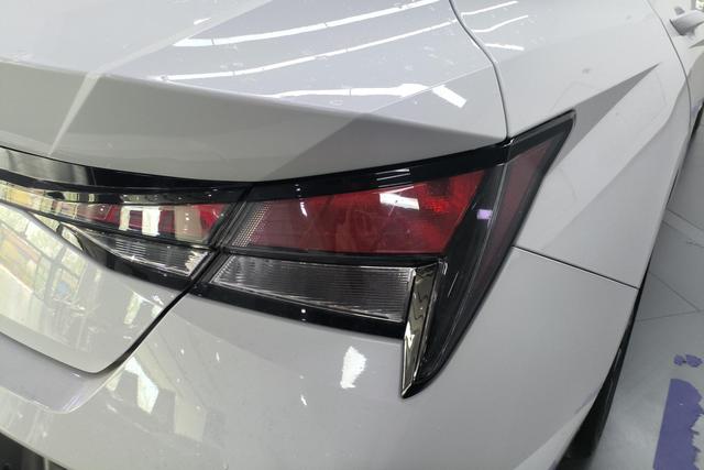 Hyundai Elantra 2023 1.5 L CVT GLX — фото 10