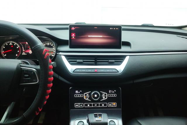 Hongqi H5 2020 1.5 T DCT — фото 12