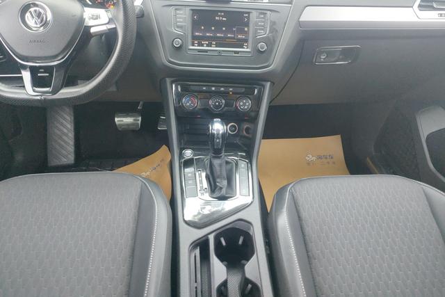 Volkswagen Tiguan L 2017 — фото 14