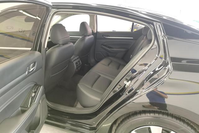 Nissan Teana 2021 2.0 L XL — фото 16