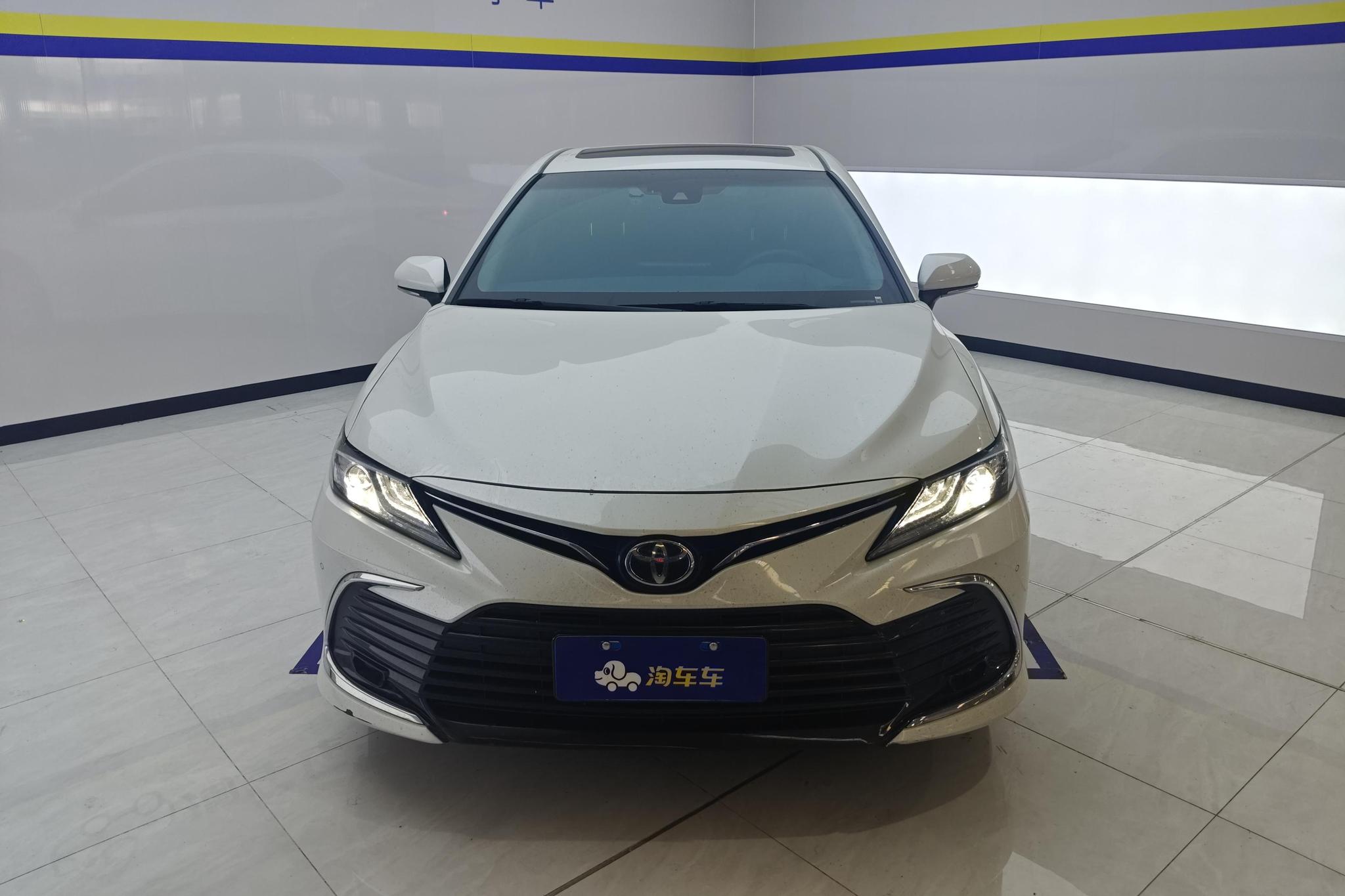 Toyota Camry 2021 2.0G Luxury