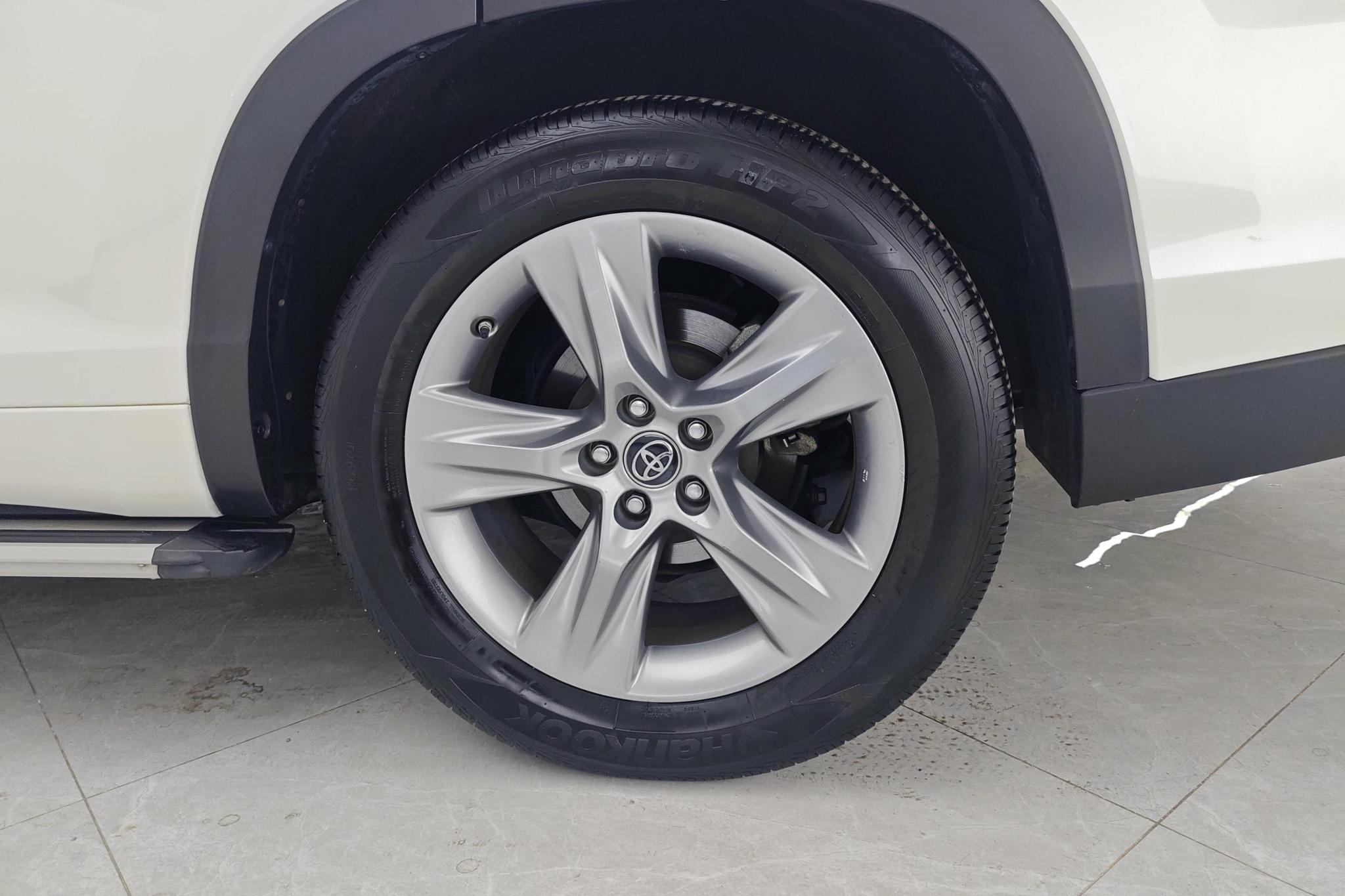 Toyota Highlander 2018 2.0T Luxury 7 мест VI