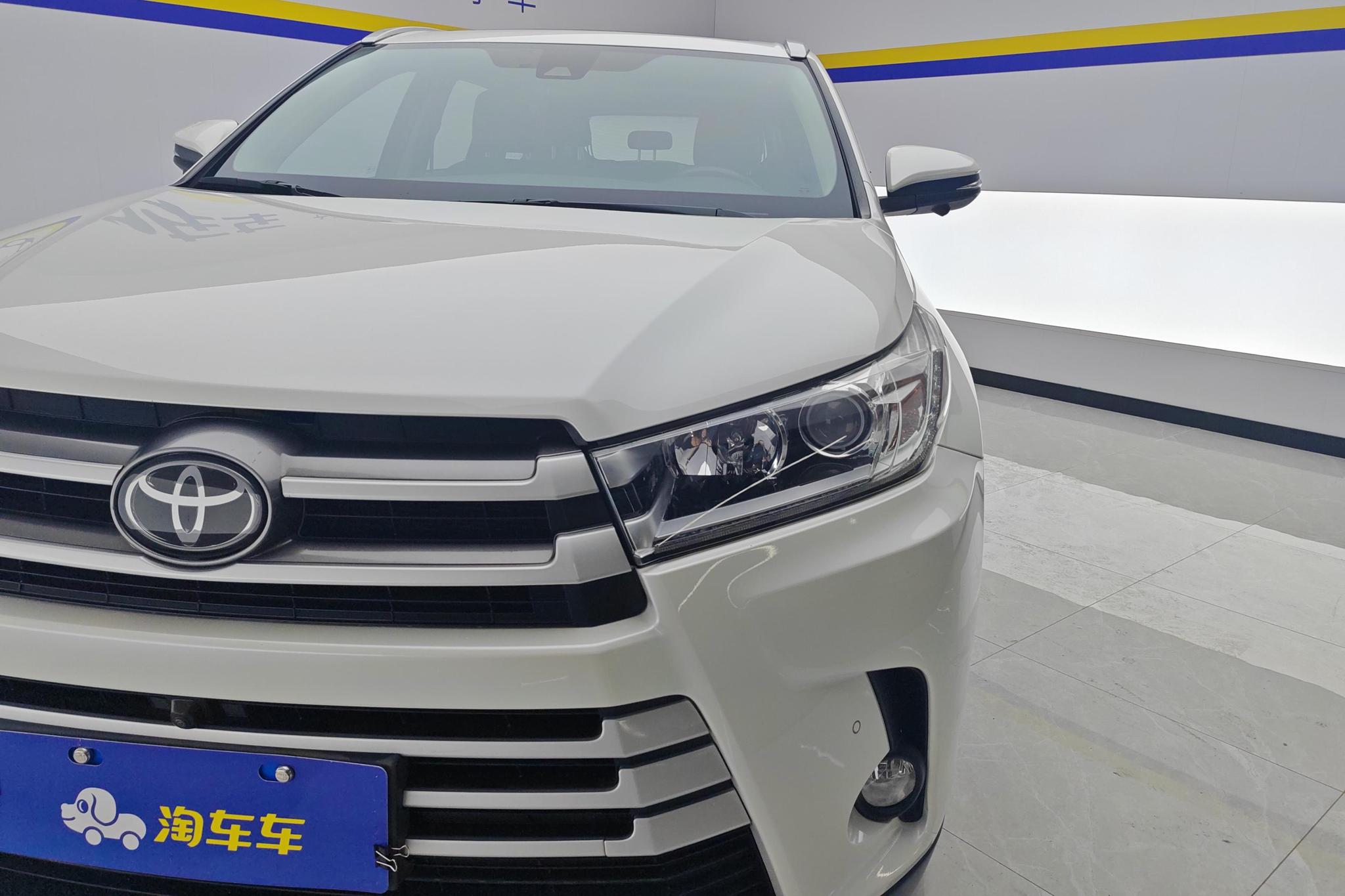 Toyota Highlander 2018 2.0T Luxury 7 мест VI