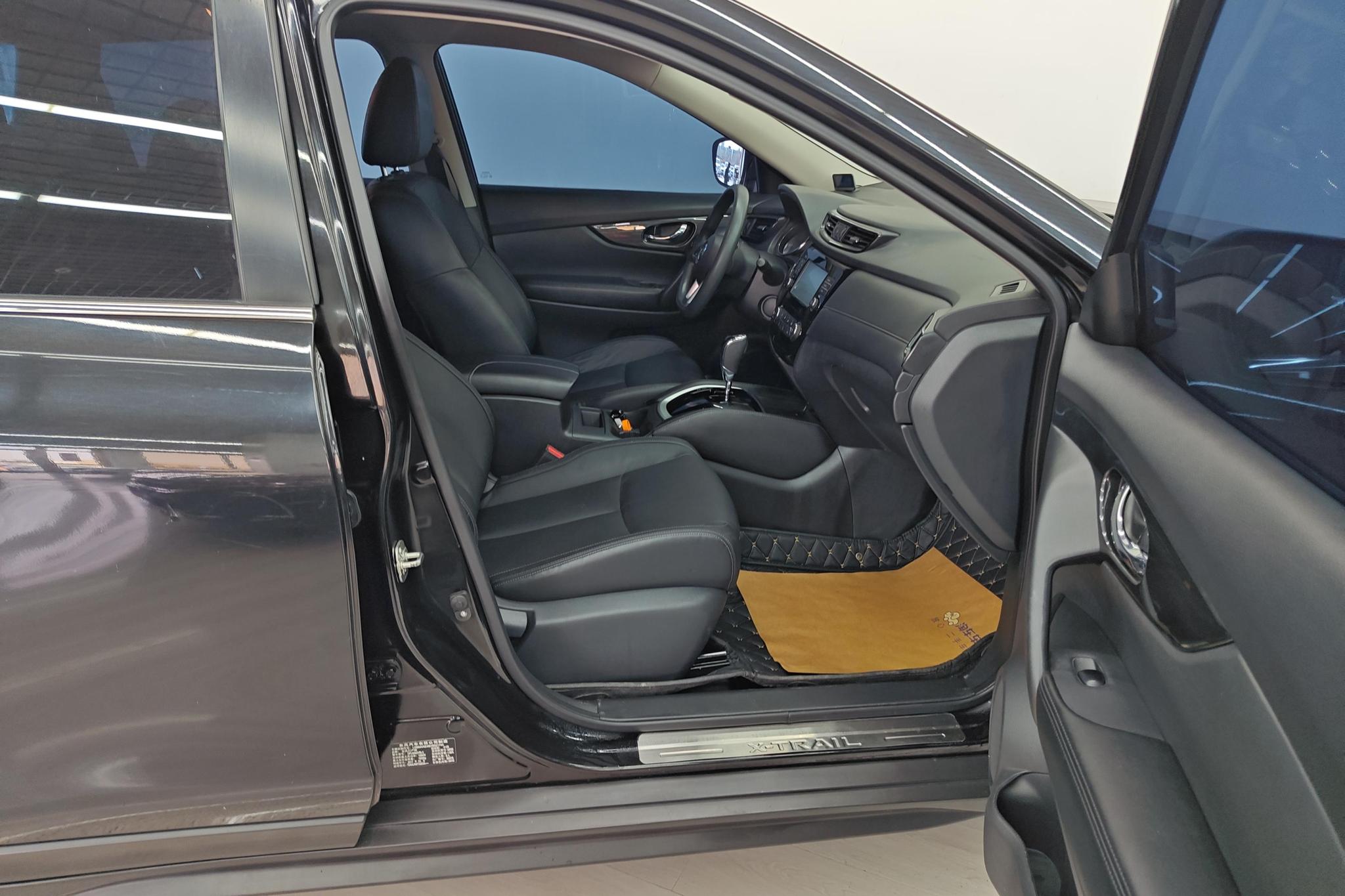 Nissan X-Trail 2017 2.0L CVT Comfort 2WD