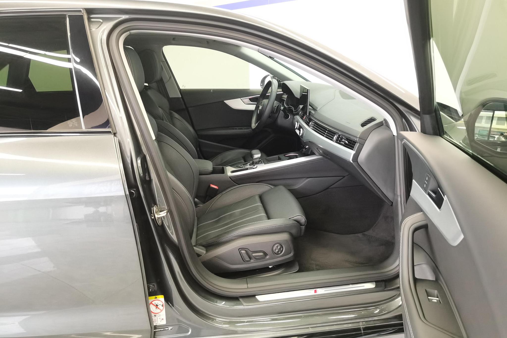 Audi A4L 2022 40 TFSI Luxury