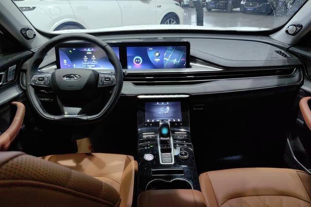 Chery 8 PLUS 2022 290 TGDI DCT — фото 11