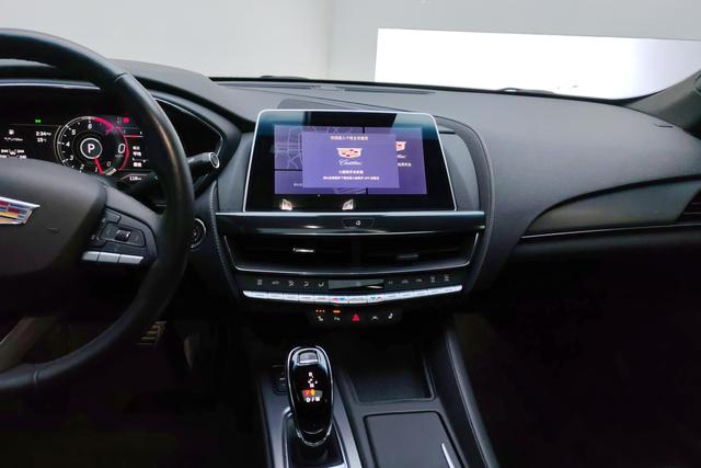 Cadillac CT5 2022 28 T Premium — фото 12