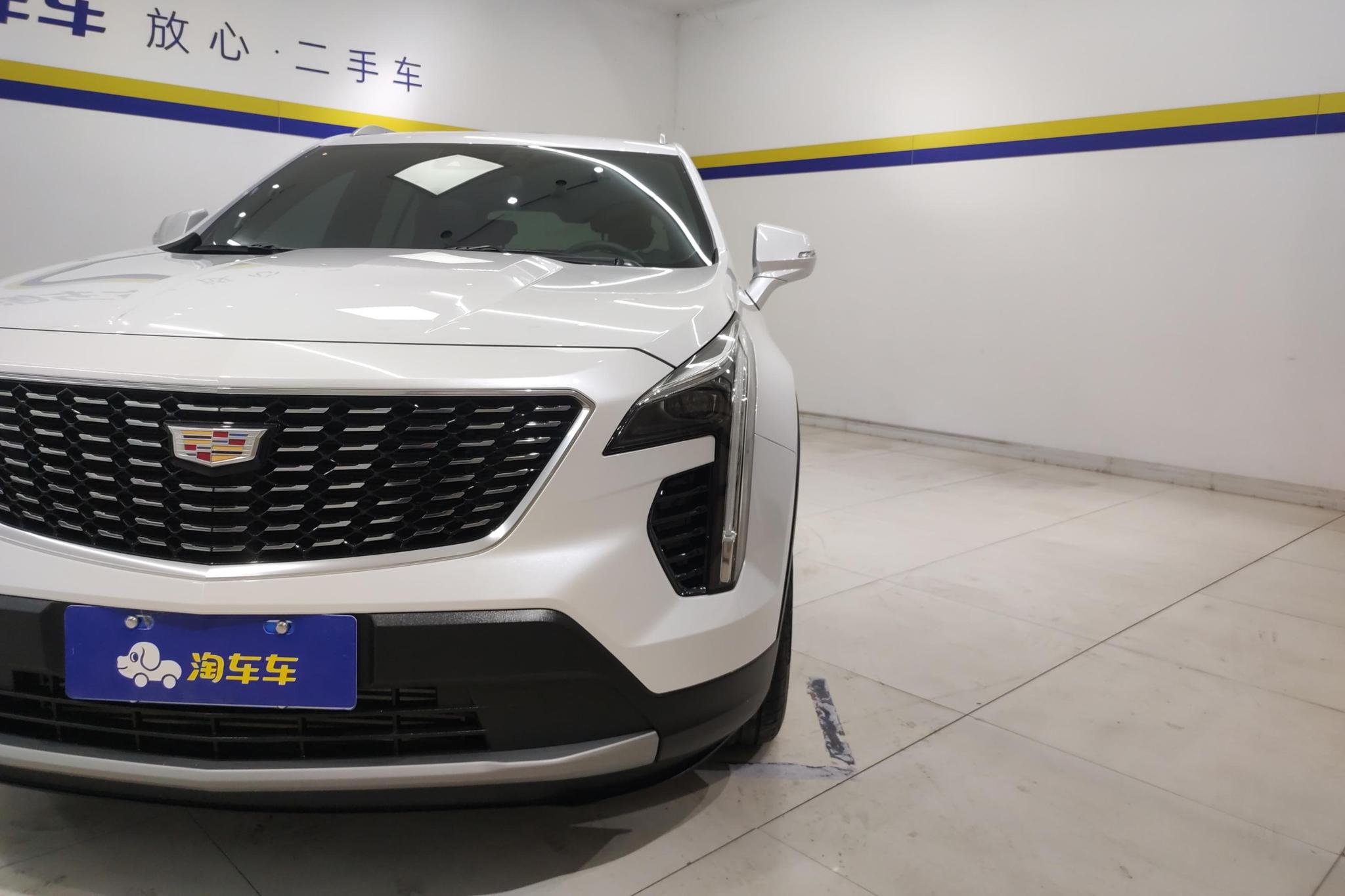 Cadillac XT4 2022 28T Luxury