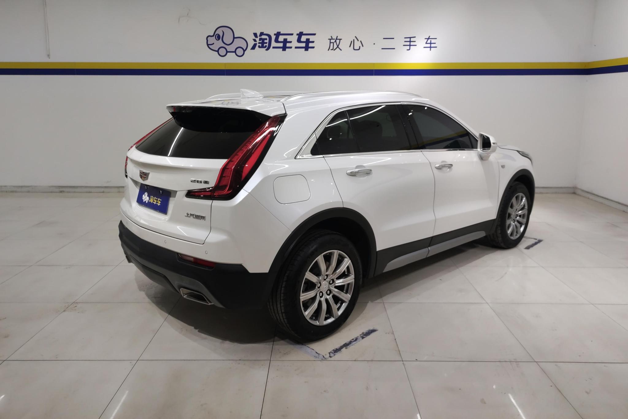 Cadillac XT4 2022 28T Luxury
