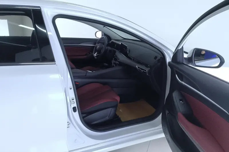 Changan PLUS NE 1.4 T GDI DCT Premium — фото 13
