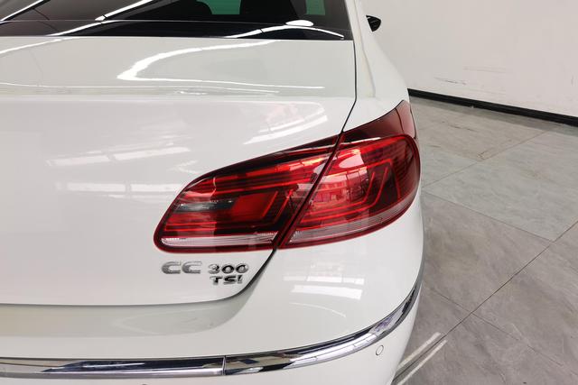 Volkswagen CC 2016 1.8 TSI Luxury — фото 11