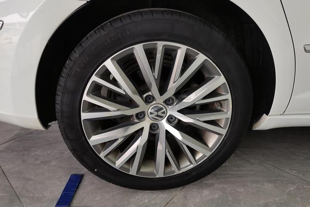 Volkswagen CC 2016 1.8 TSI Luxury — фото 9
