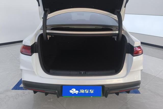 BYD Qin L — фото 17