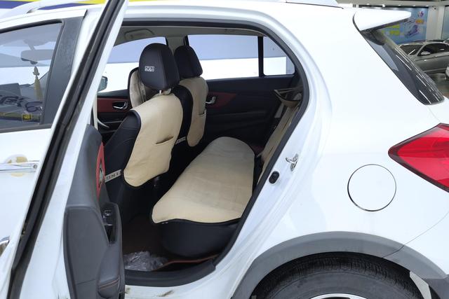 Haval H1 2015 1.5 L MTLuxury — фото 15