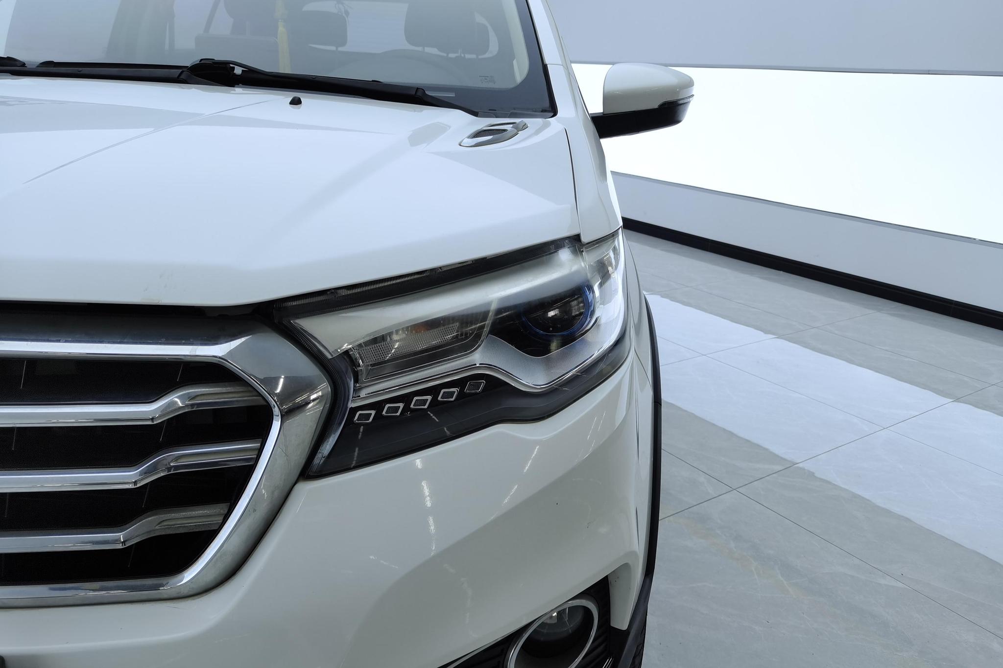 Haval H1 2015 1.5L MT Luxury