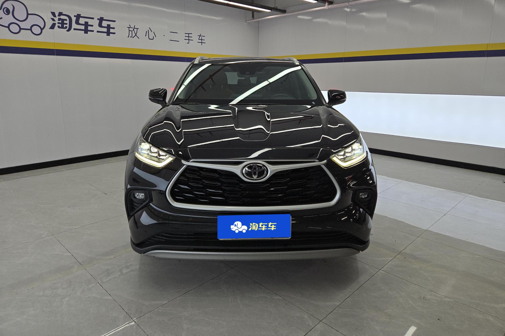 Toyota Highlander 2022 380T Luxury 7 мест