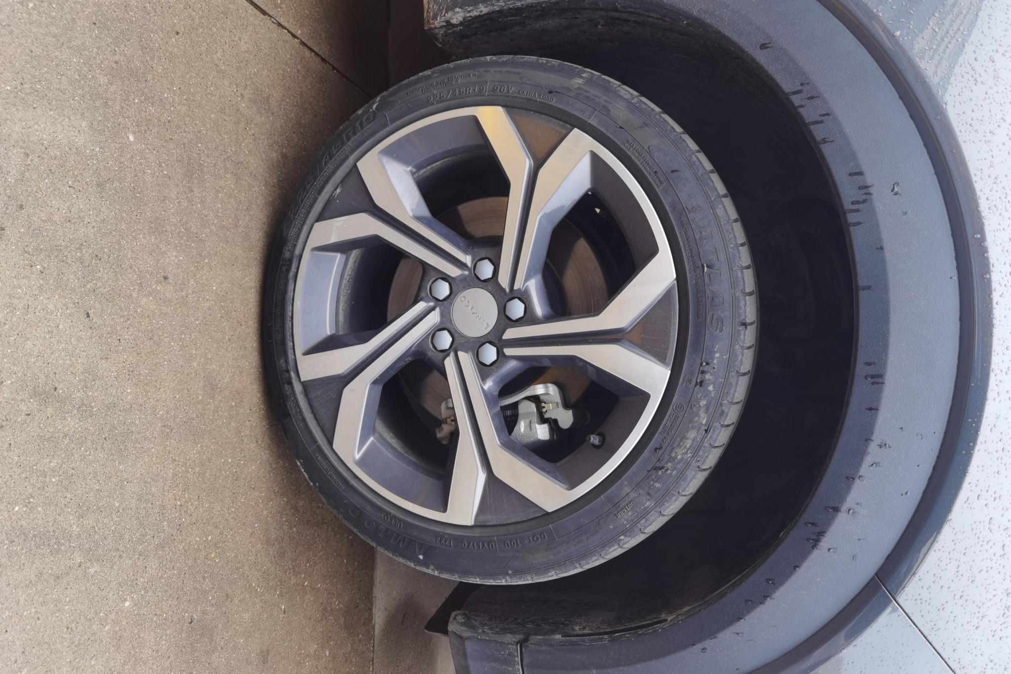 Lynk & Co 06 2023 Remix 1.5T Halo
