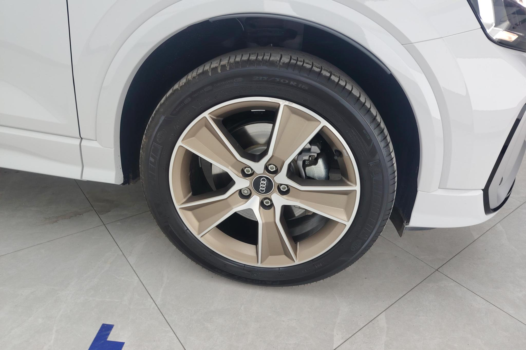 Audi Q2L 2024 35 TFSI Fashion