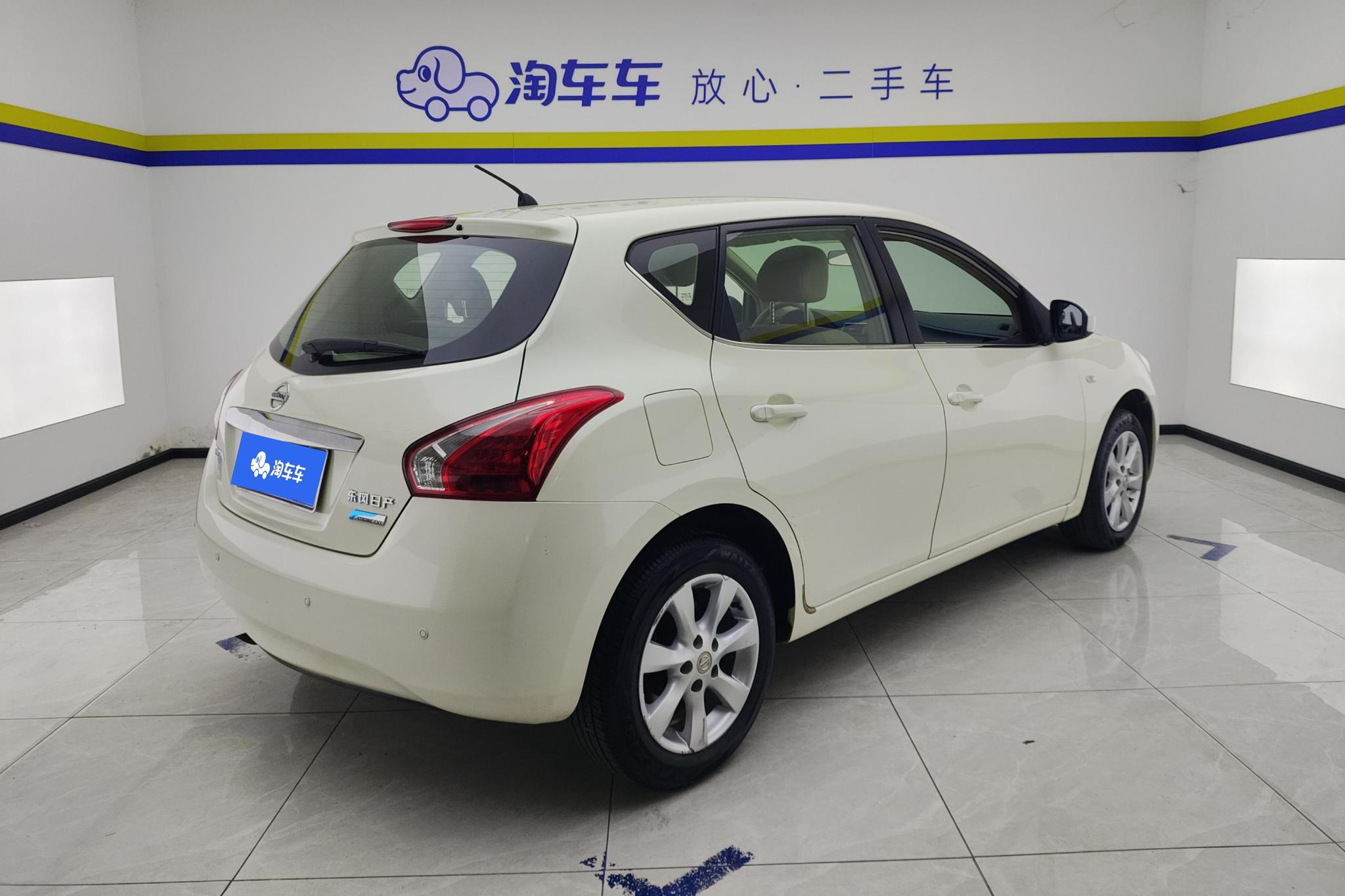Nissan Tiida 2014 1.6L CVT Comfort
