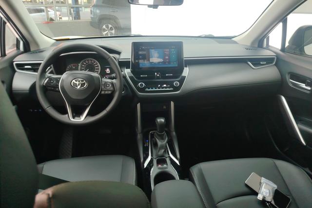 Toyota Corolla Cross 2022 2.0 L — фото 12