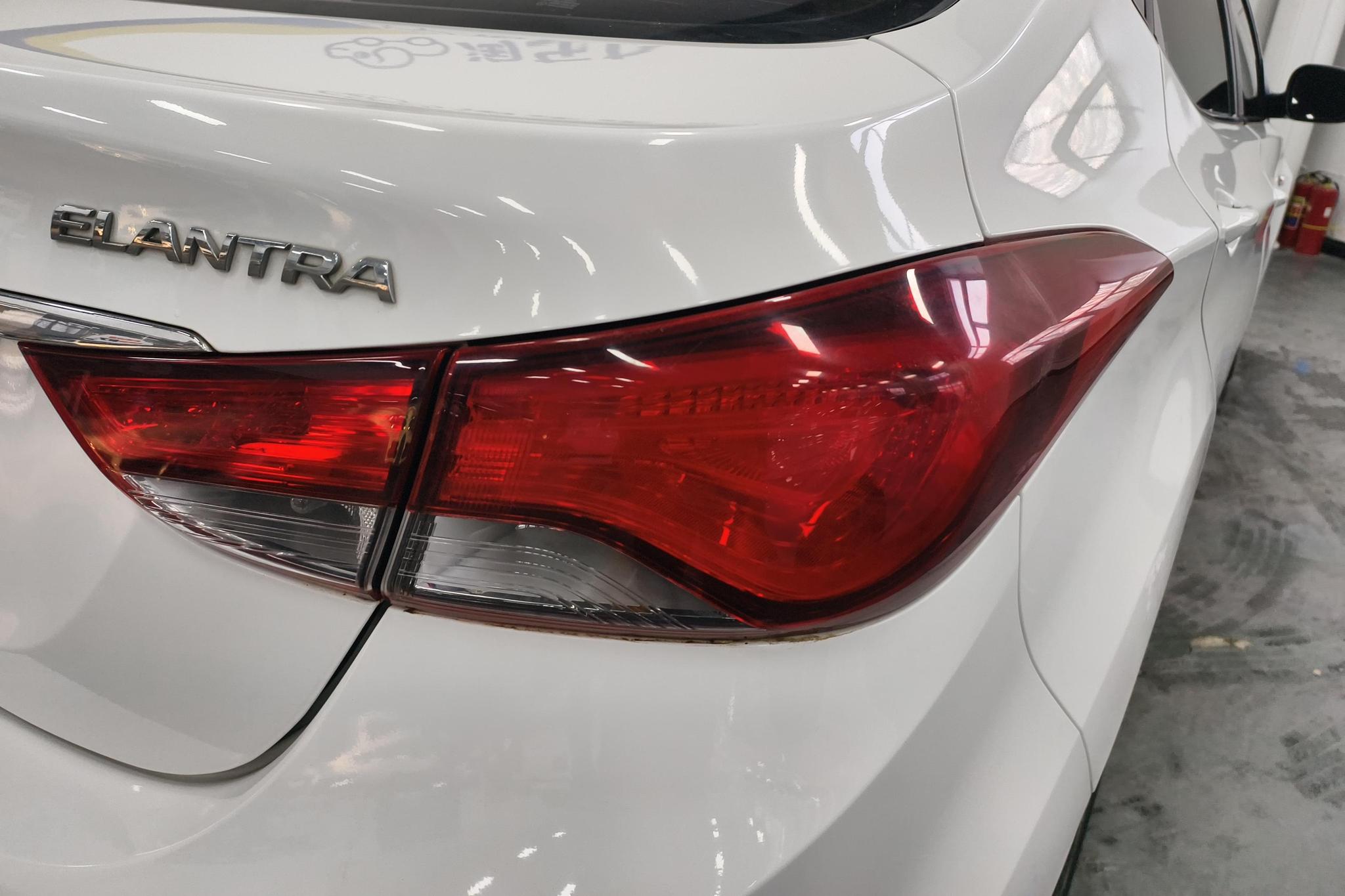 Hyundai Elantra 2016 1.6L AT