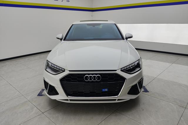 Audi A4L 2024 40 TFSI — фото 2