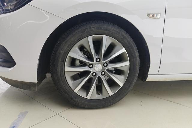 Buick GL6 2021 323 T Hybrid Luxury — фото 10