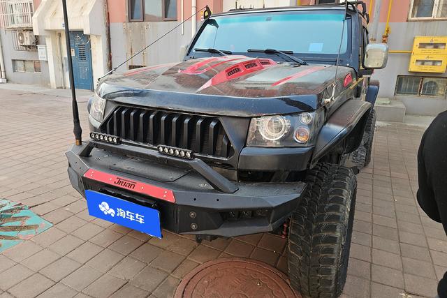 BAIC BJ40 2016 40 L 2.3 T AT 4 WD