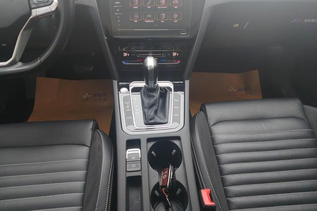 Volkswagen Magotan 2020 330 TSI DSG Leading — фото 14