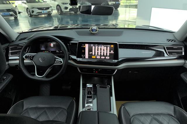 Volkswagen Teramont 2022 530 V 6 4 WD — фото 12