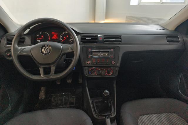 Volkswagen Santana 2016 1.4 L MT — фото 12