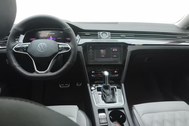 Volkswagen Magotan 2023 200 330 TSI DSGLeading — фото 11