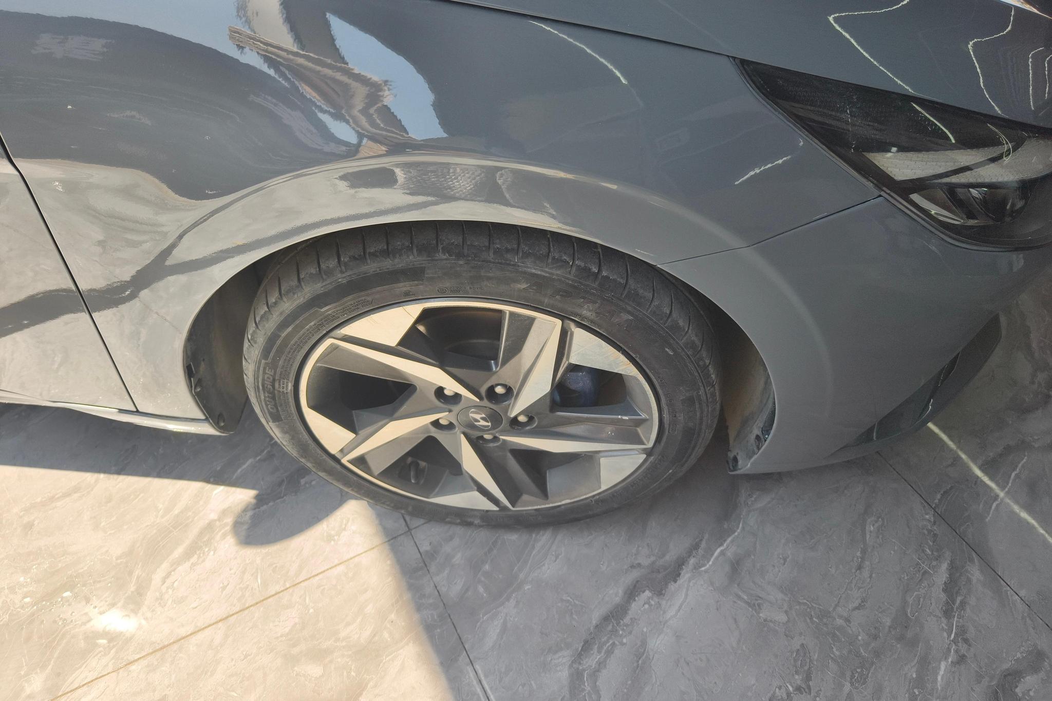 Hyundai Elantra 2021 1.5L CVT LUX Luxury