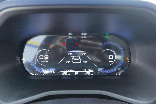 Geely Emgrand 2022 4 1.5 L CVTFlagship — фото 14