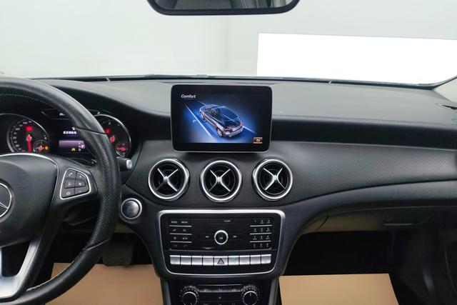 Mercedes-Benz GLA 2018 GLA 220 4 MATIC Sport — фото 10