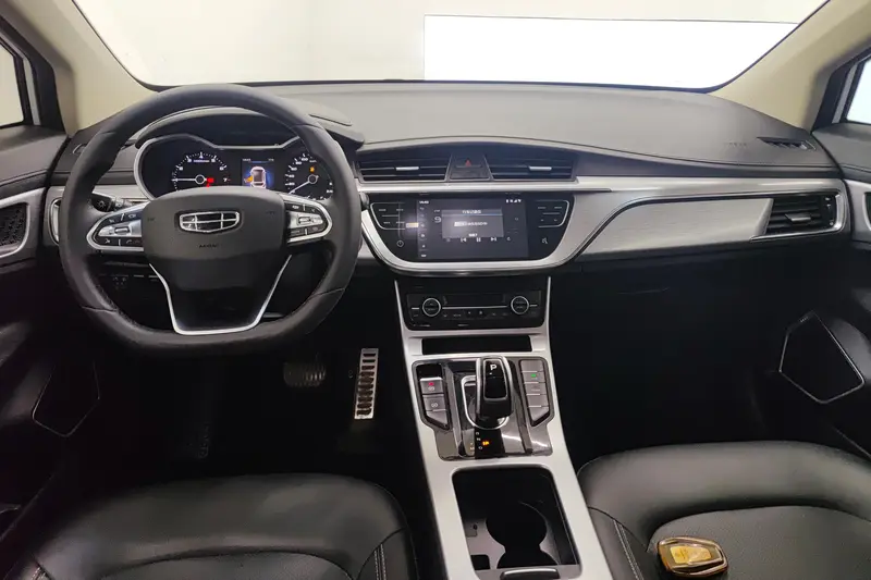 Geely Emgrand GS — фото 10