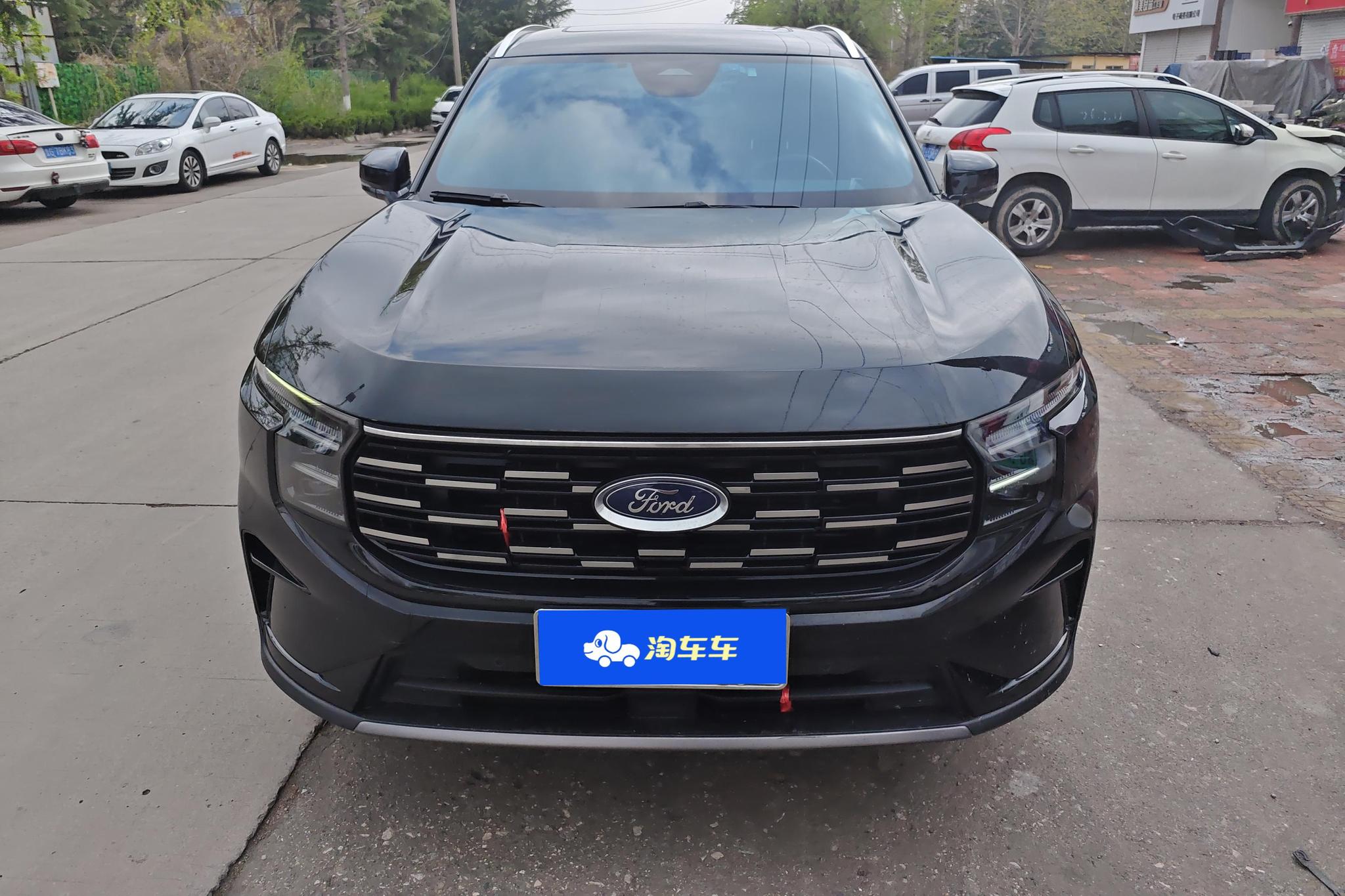 Ford Edge 2023 L 2.0T EcoBoost мест Luxury