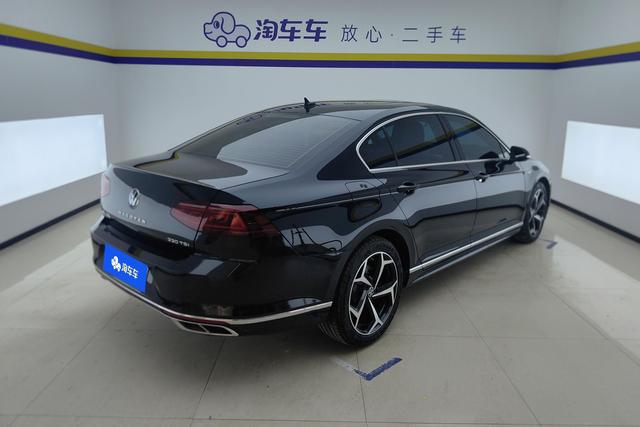 Volkswagen Magotan 2023 200 330 TSI DSGLuxury — фото 3
