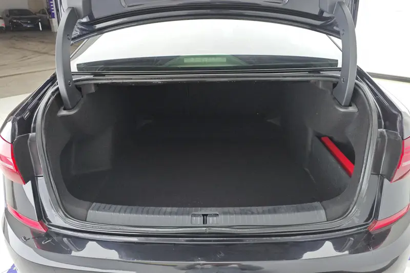 Volkswagen Passat — фото 10