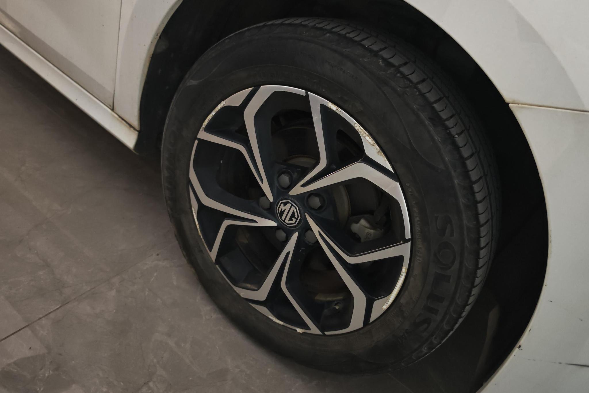 MG 5 2021 180DVVT CVT Luxury