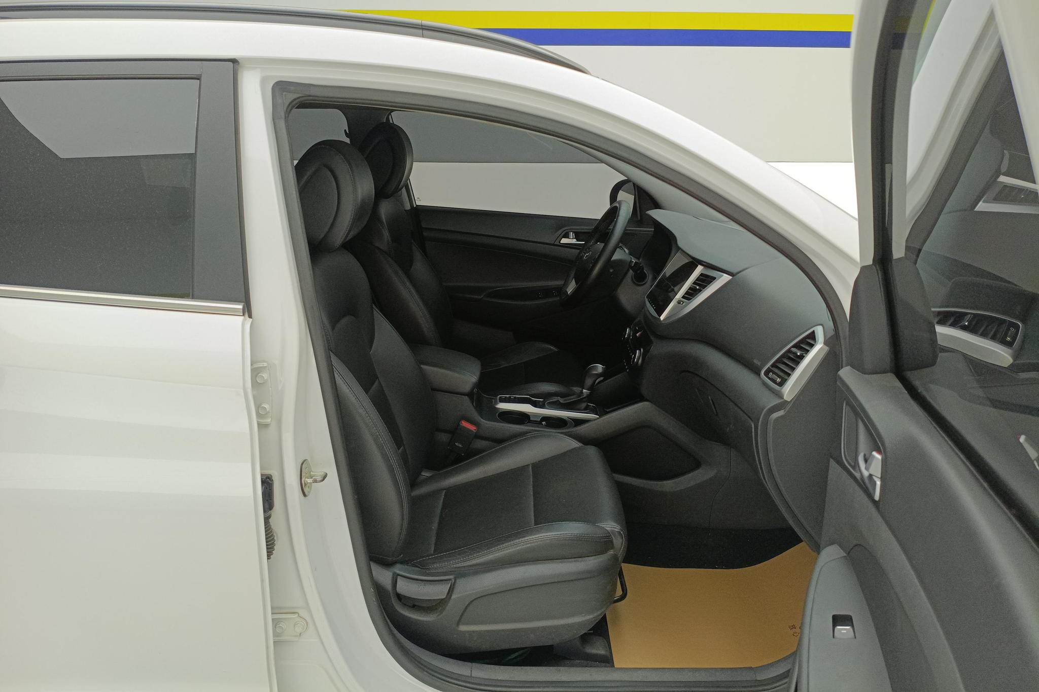 Hyundai Tucson 2015 2.0L AT