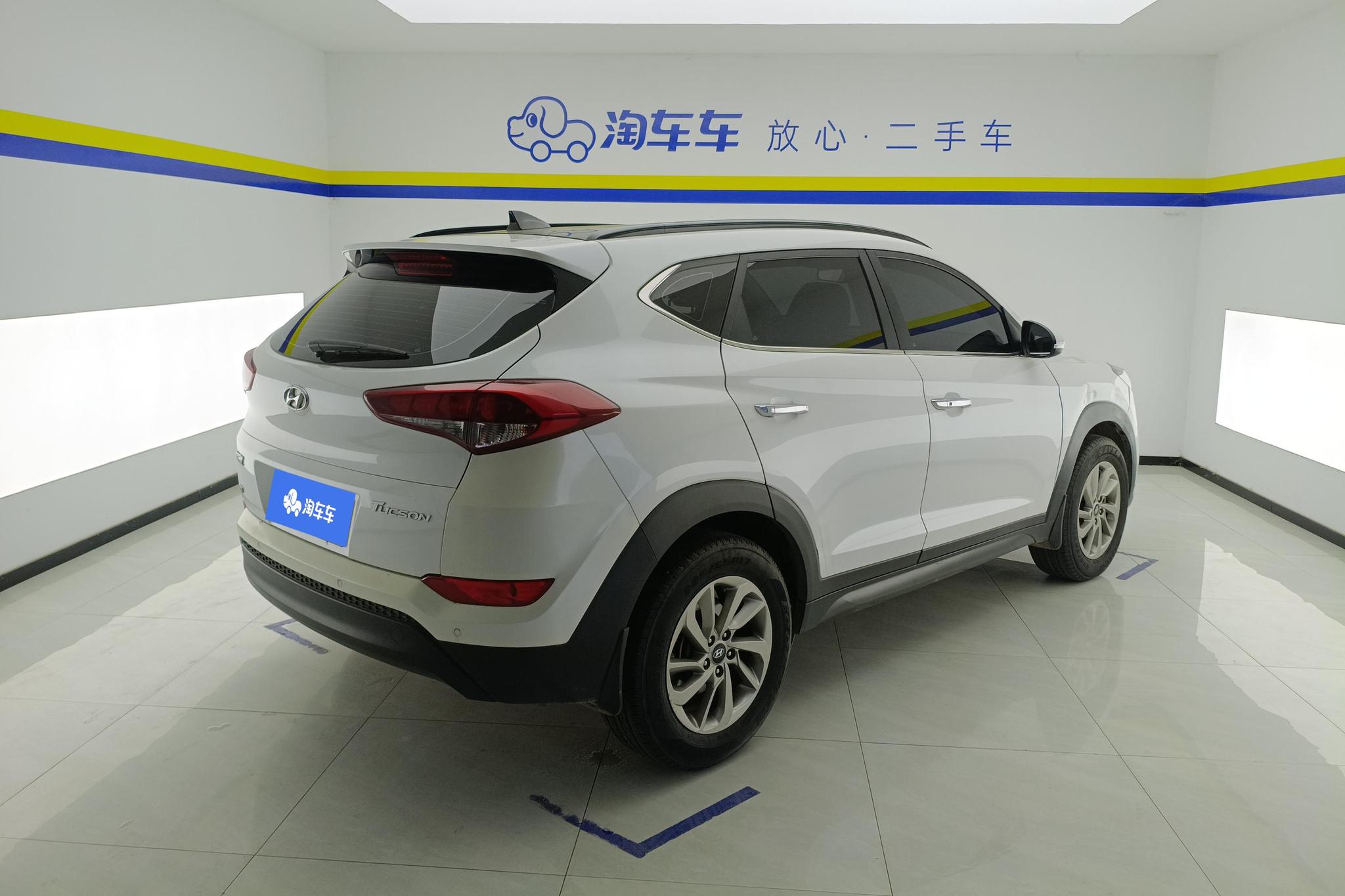 Hyundai Tucson 2015 2.0L AT