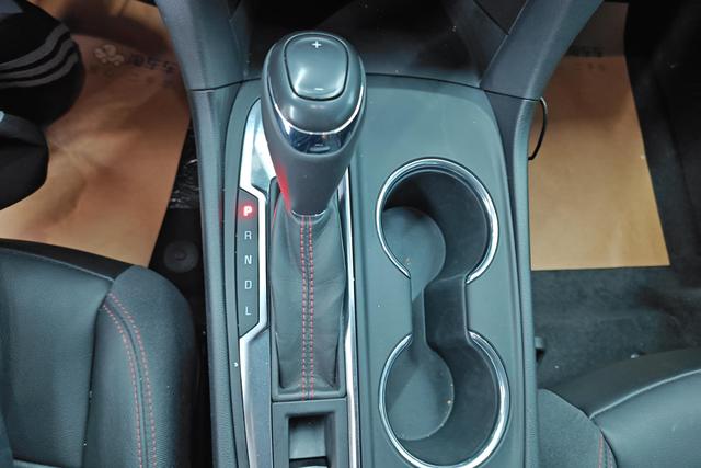 Chevrolet Equinox 2019 Redline 550 T AT 4 WD RS V — фото 14