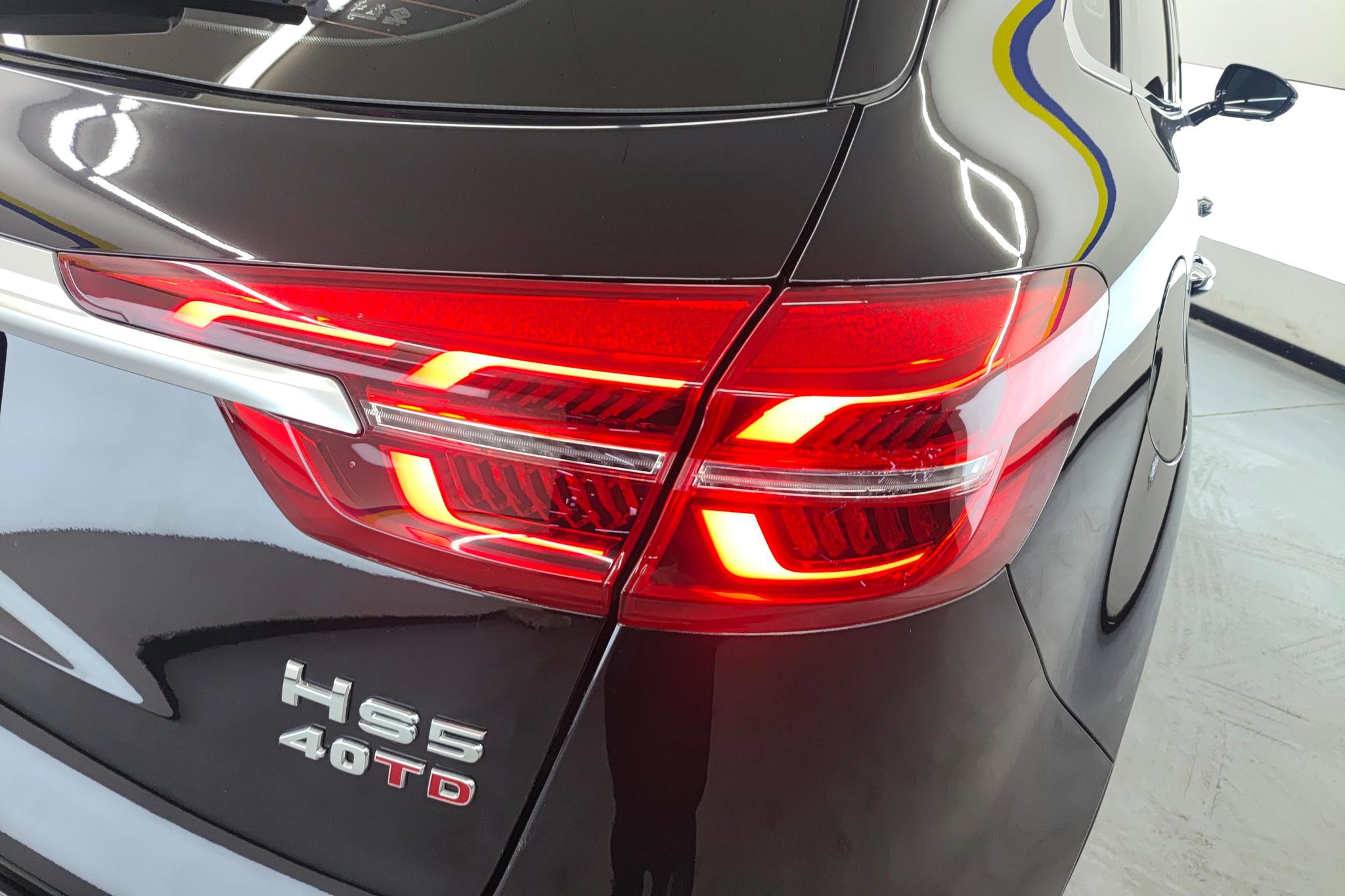 Hongqi HS5 2022 2.0T