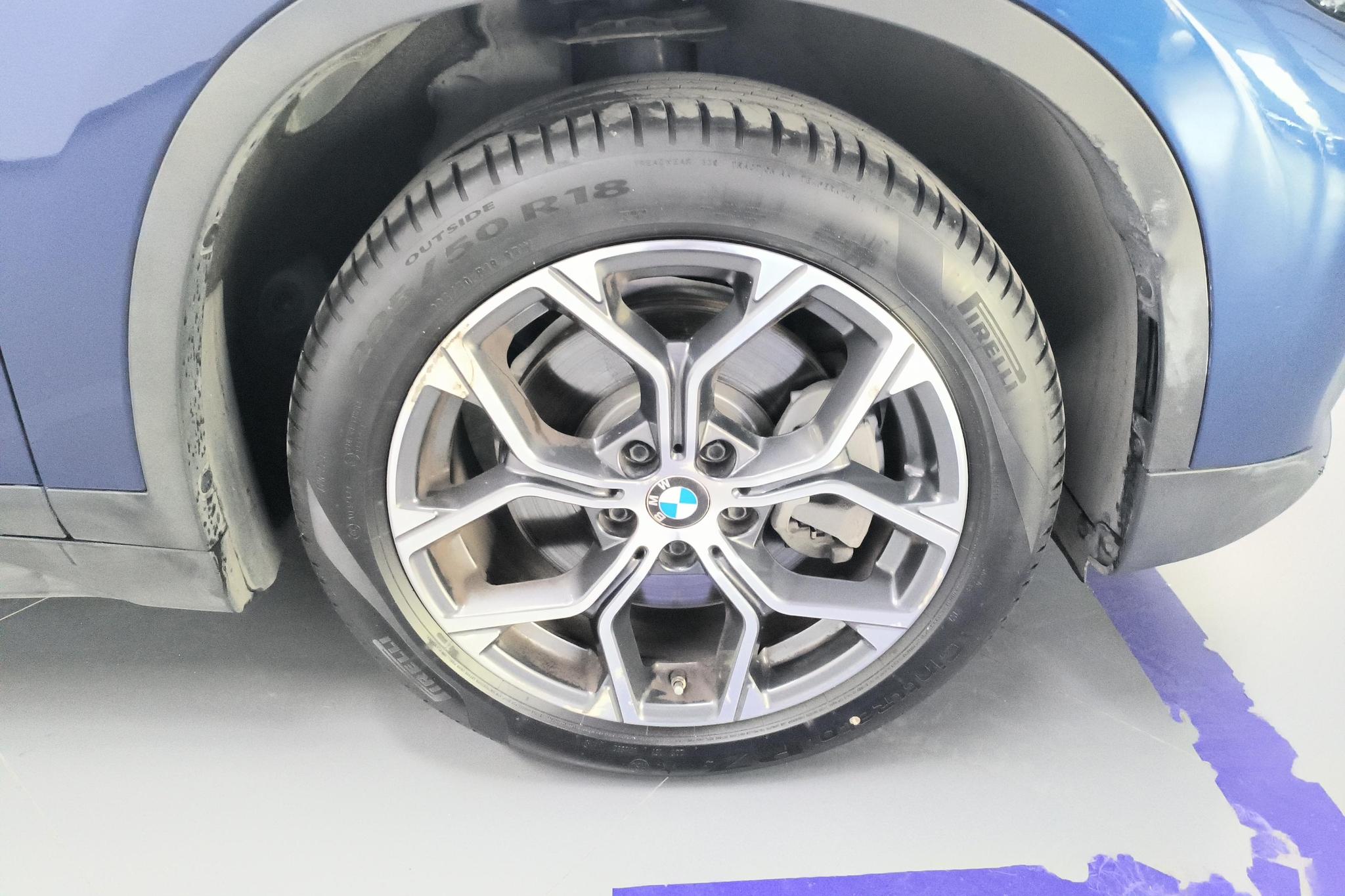 BMW X1 2020 sDrive25Li Lead