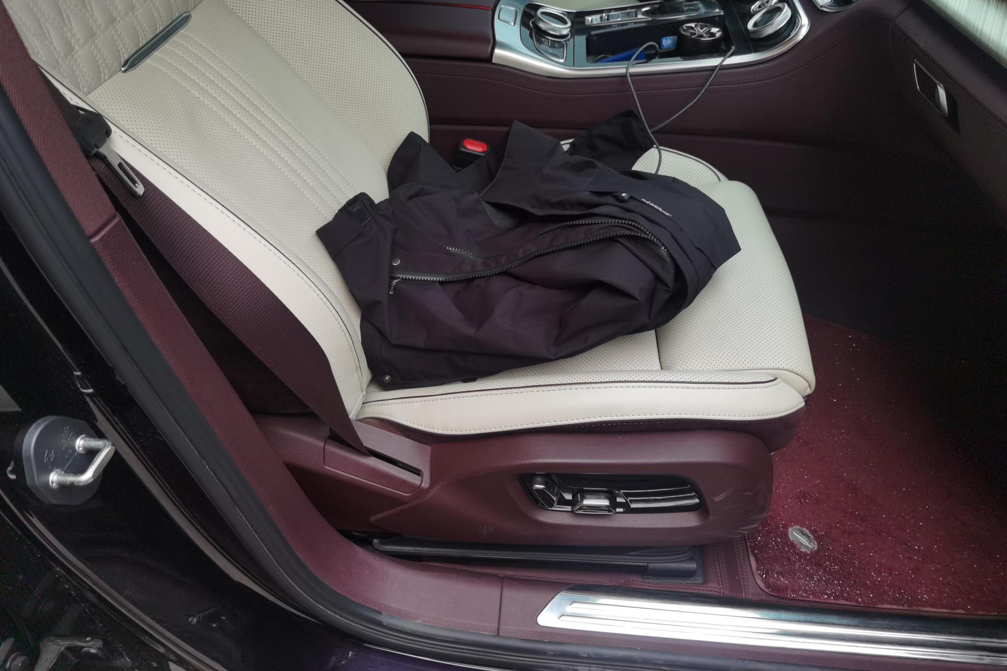 Hongqi H9 2022 2.0T