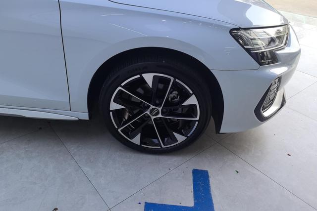 Audi A3 2025 A 3 L Limousine 35 TFSI — фото 10