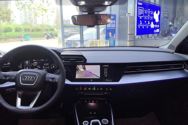Audi A3 2025 A 3 L Limousine 35 TFSI — фото 11